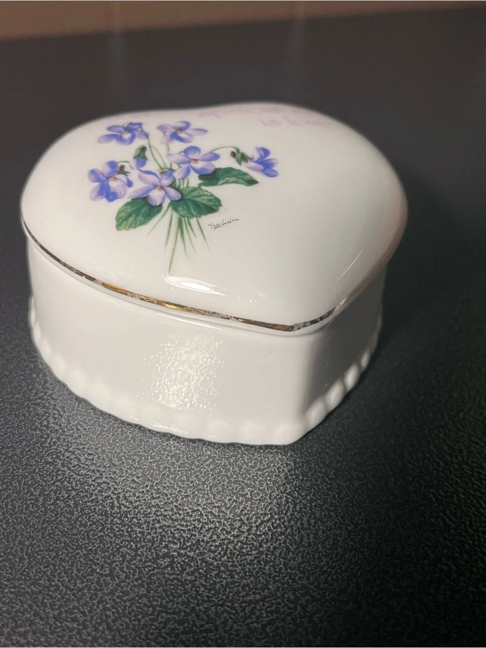 1980’s Designers Collection Grandmother Trinket Keepsake Heart Box w/ Lid
